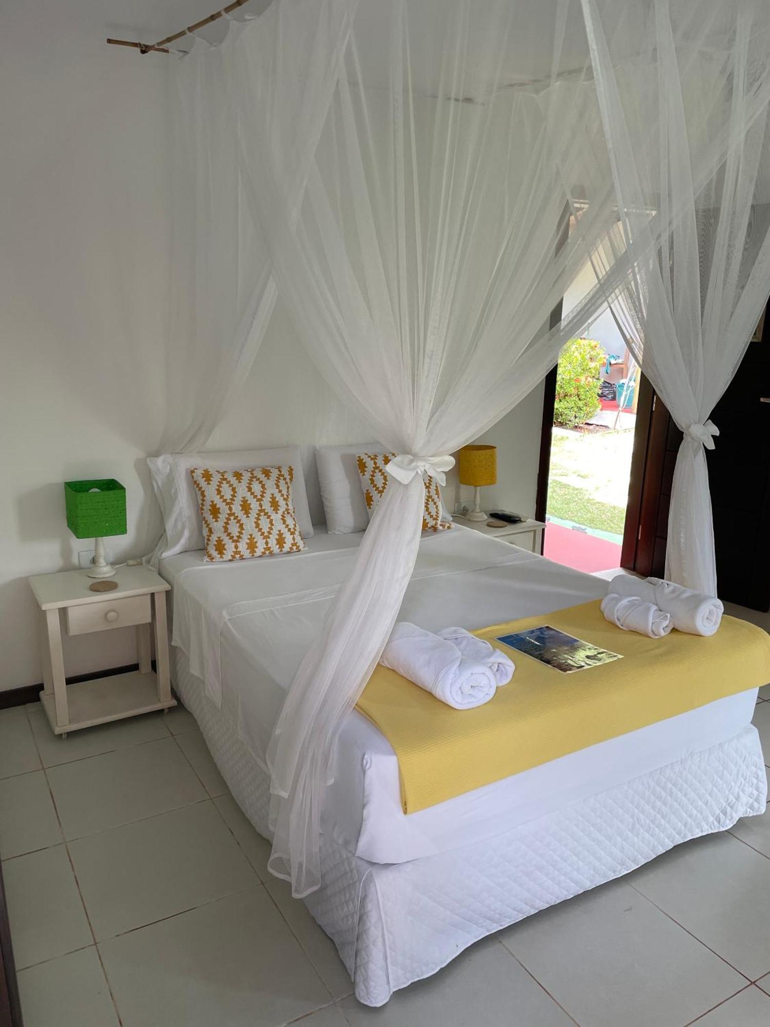 Chalets Jasmim Imbassaí-BA Mata de São João Exterior foto